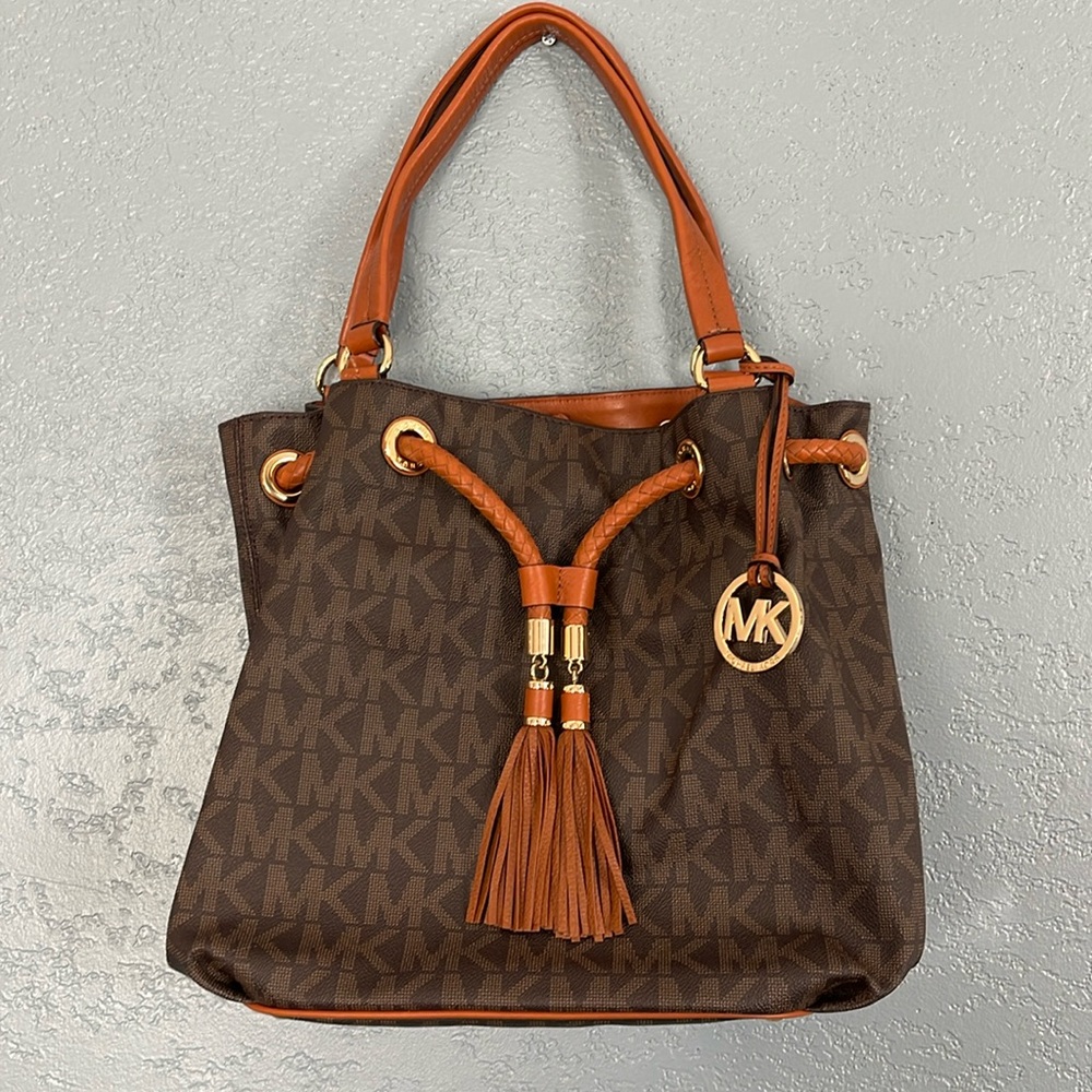 Michael Michael Kors Large bucket Purse
